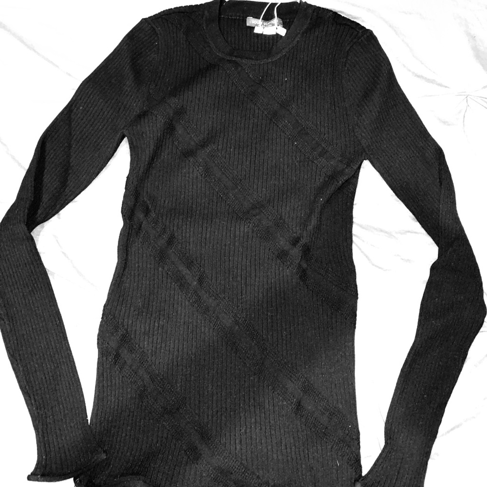 💯 Authentic Louis Vuitton ribbed sweater. Small